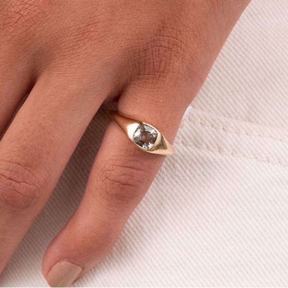 Mejuri Gold Ring with prasiolite